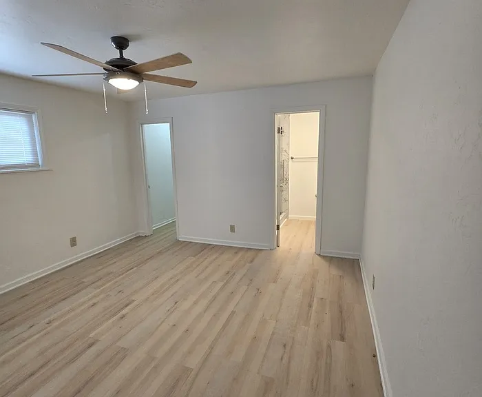 214 Wellesley Dr SE — Photo 16