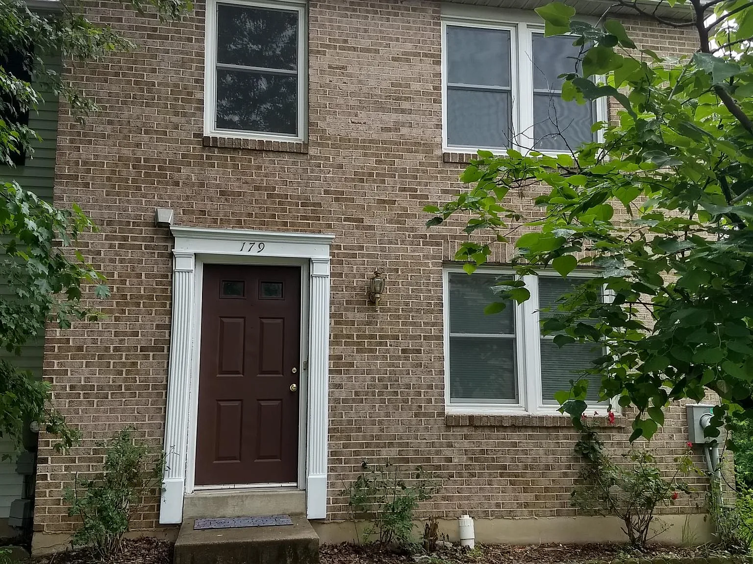 3 bed, 2.5 bath, 1620 sqft, $2,200 — Photo 1