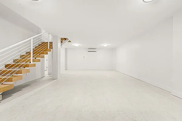 Living room, photo 6