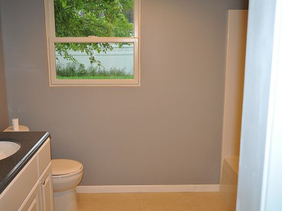 4th image of 4905 Southwood Dr