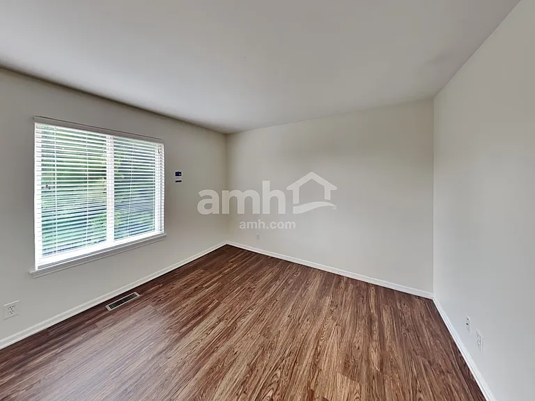 21744 W Knollwood Dr — Photo 22
