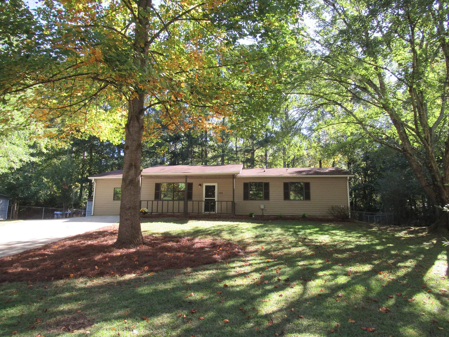 4 bed, 1368 sqft, $1,595 — Photo 2