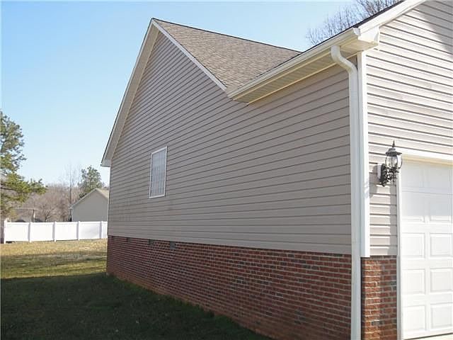 2nd image of 3130 Rogers Rd