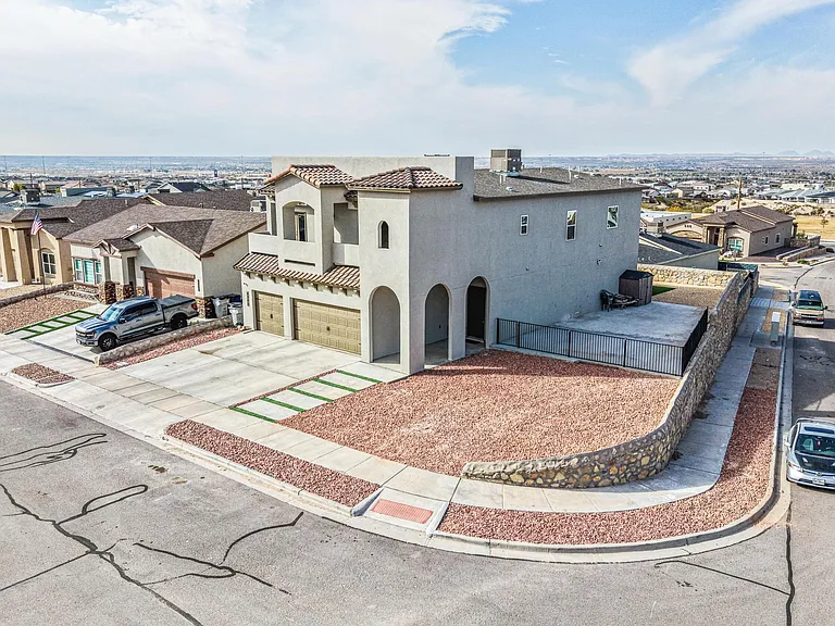2375 Enchanted Peaks Ln — Photo 89
