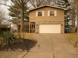 844 Red Hill Dr, Lorain, OH 44052