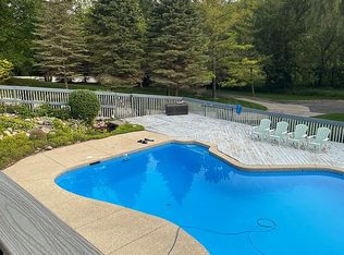 27238 W West Lake Shore Dr, Tower Lakes, IL 60010