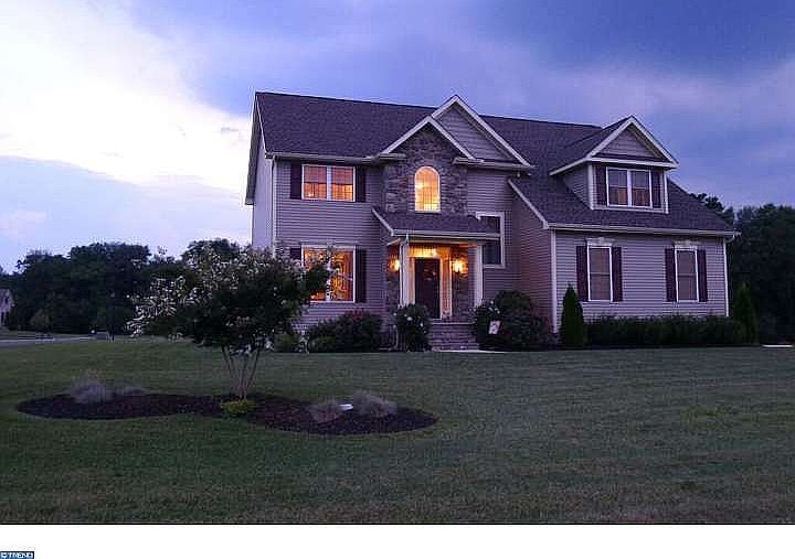 2nd image of 17 Cordray Ct