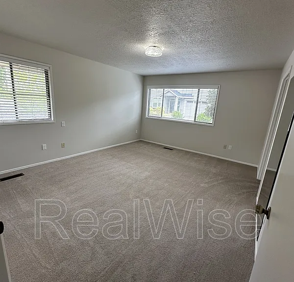 7730 SW Eaker Pl — Photo 27