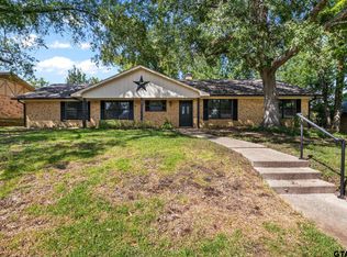 515 Brookwood Dr, Mount Pleasant, TX 75455