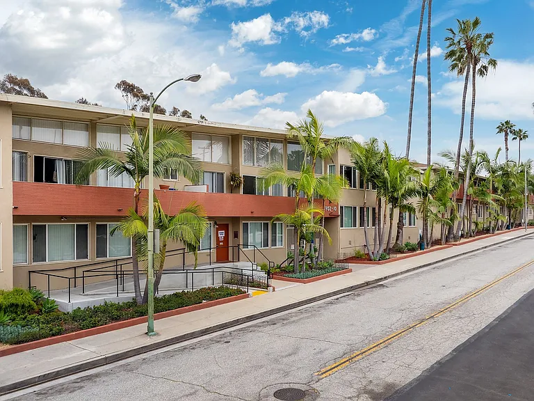 Keswick Court Apartments — Photo 4