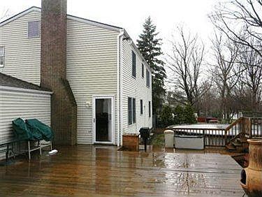 4th image of 8501 Carriage Hill Dr NE
