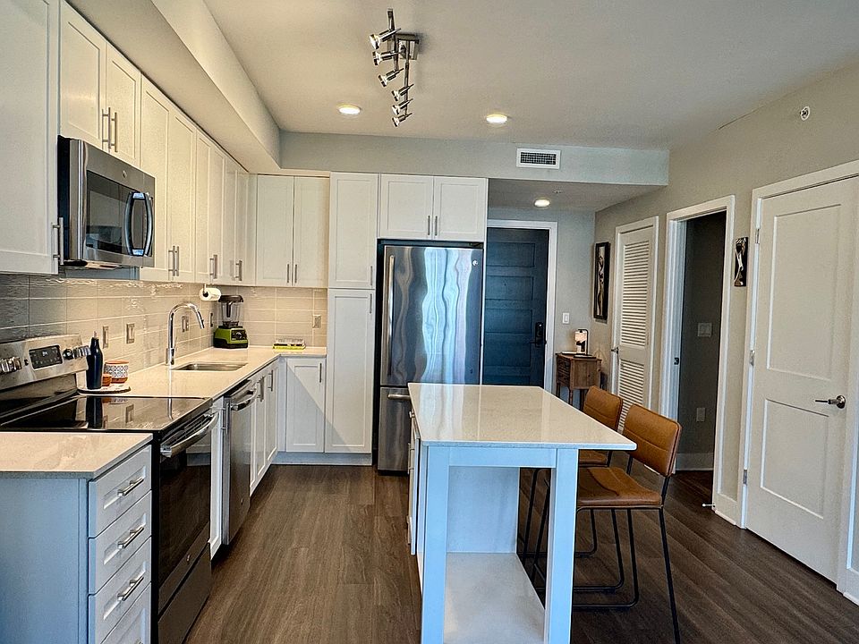 Kitchen with plenty of storage