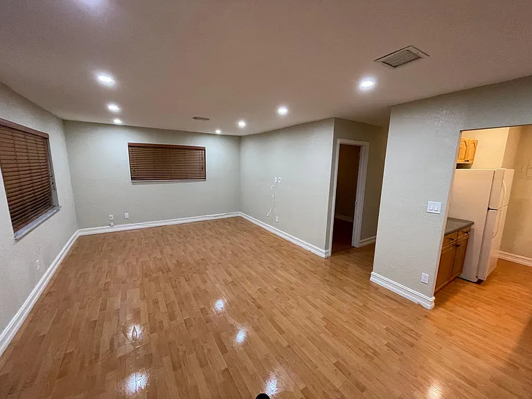 3715 NW 84th Ave — Photo 7