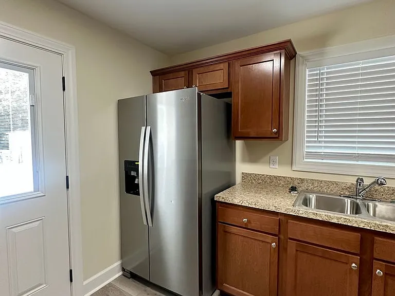 522 Addison Ave — Photo 11