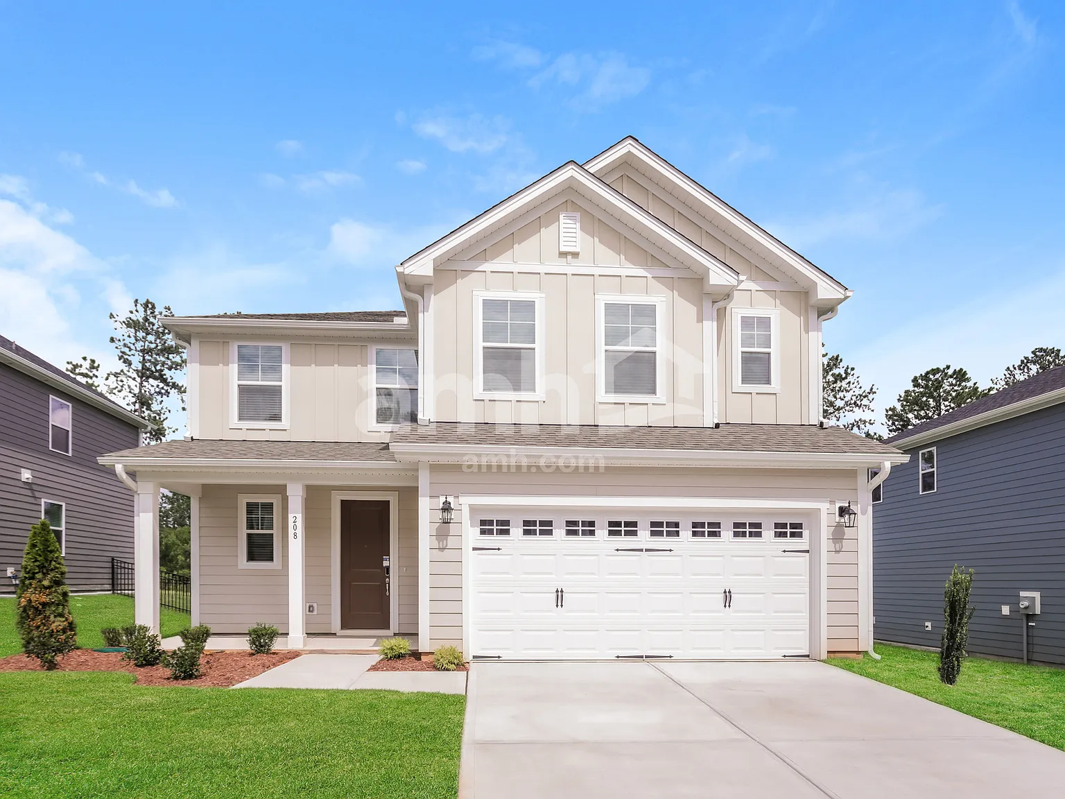 4 bed, 2.5 bath, 1784 sqft, $2,570 — Photo 1