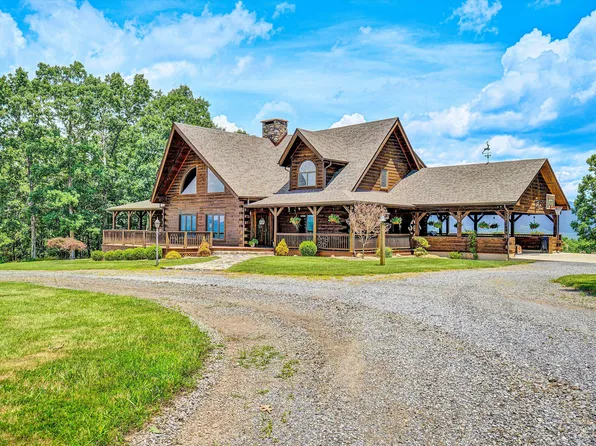 500 Jacksons Flt, Covington, VA 24426