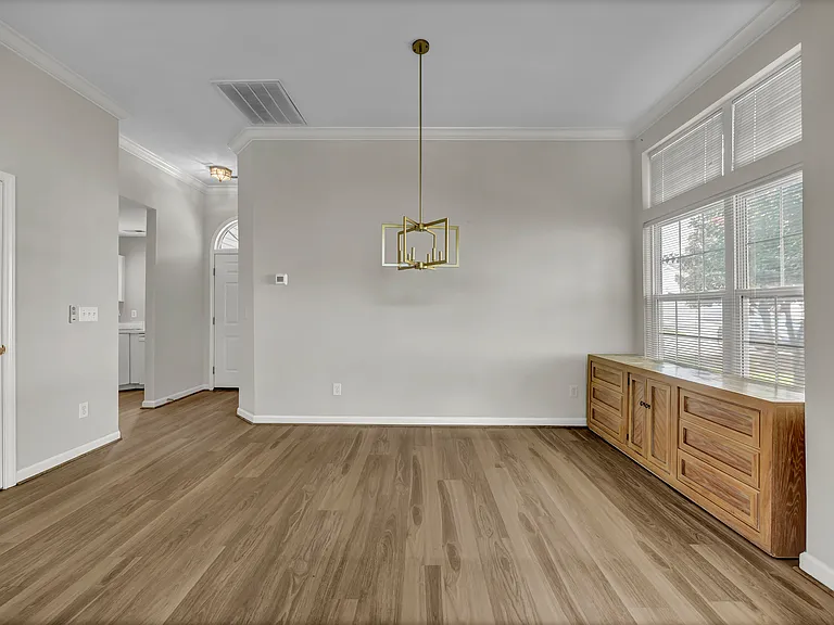 3809 Mayfield Ct — Photo 6