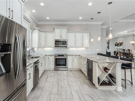 3rd image of 605 91st Ave N