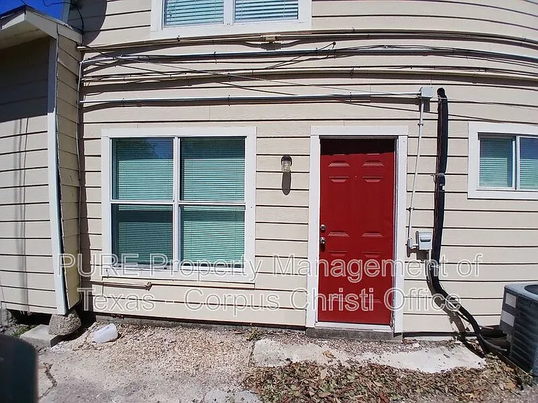 901 Furman Ave #D — Photo 16
