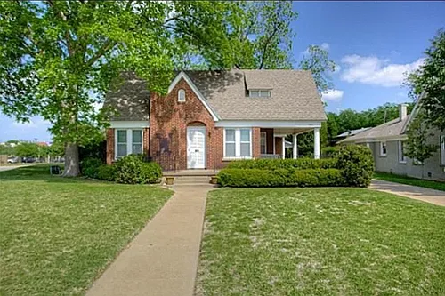 3105 Stadium Dr Photo 1