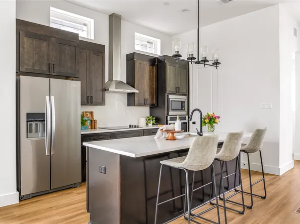 13325 Bee St #301, Farmers Branch, TX 75234