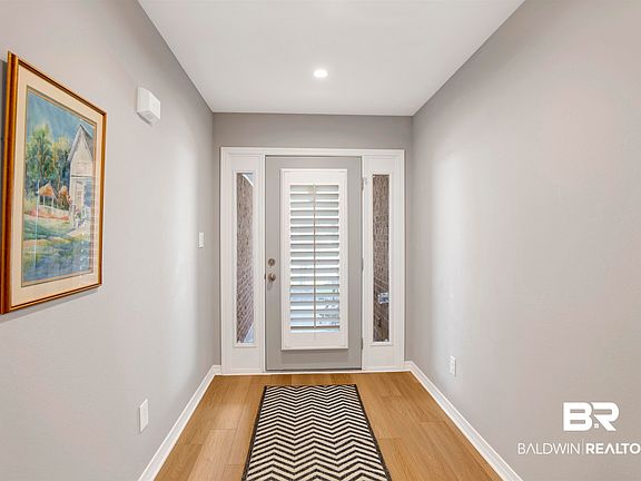 5th image of 151 Cypress Ln