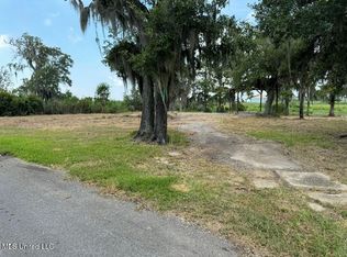 16162 Bali Rd, Pearlington, MS 39572