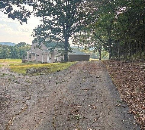 3rd image of 22671 Carter Rd