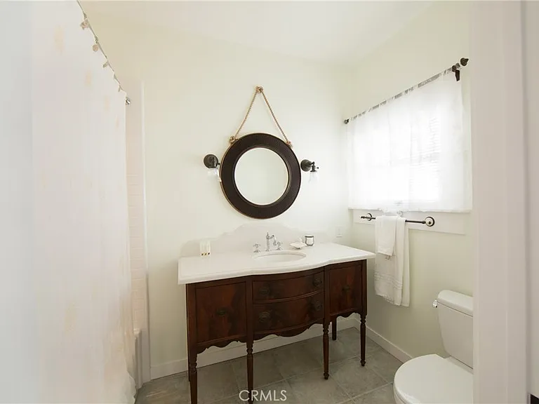 2219 Ocean Ave — Photo 12