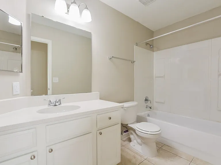 12020 Woodglen Cir — Photo 15