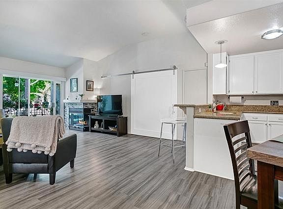 3rd image of 525 Lands End Way Unit 184