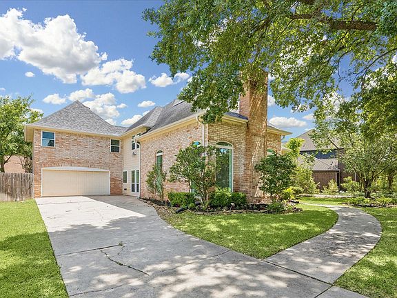 2nd image of 17902 Fernbluff Dr