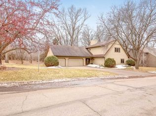 14701 Wellington Rd, Wayzata, MN 55391