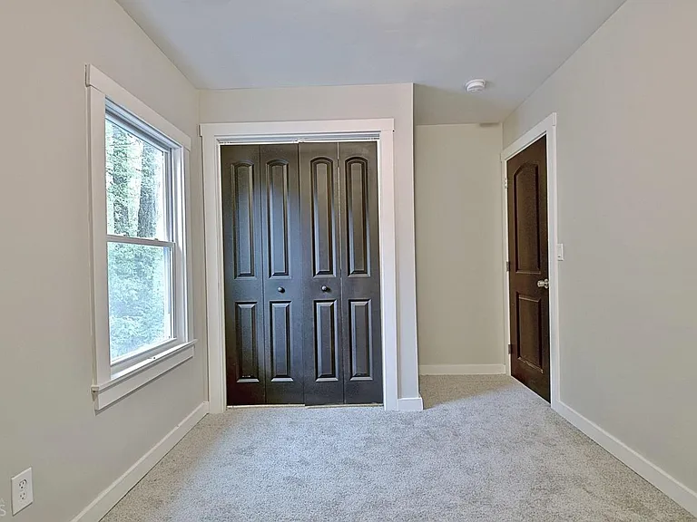 198 Margaret St — Photo 43