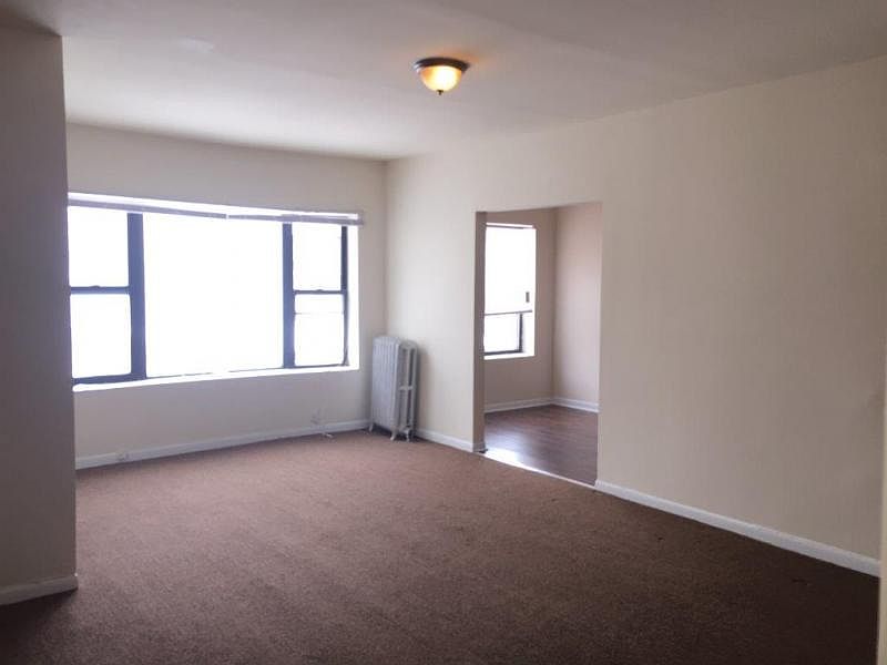 1st image of 1370 W 79th St #1376312