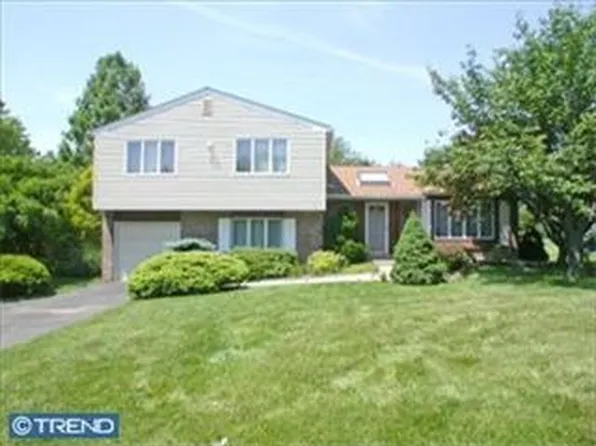 325 Upper Holland Rd, Richboro, PA 18954