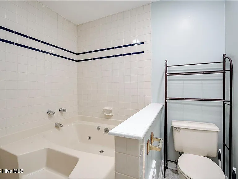 3101 Bobcat Ct — Photo 17