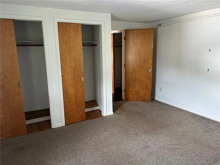 2341 Monroe Ave — Photo 9