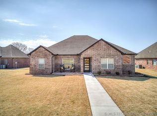 5309 Barnett Ave, Bartlesville, OK 74006