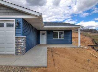 128 Fairview Ct, Menomonie, WI 54751