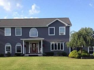 25 Briggs Dr, Cheshire, MA 01225