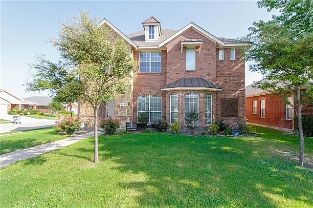 1st image of 695 Bonham Dr