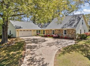 3182 Wicks Lake Dr, Marietta, GA 30062
