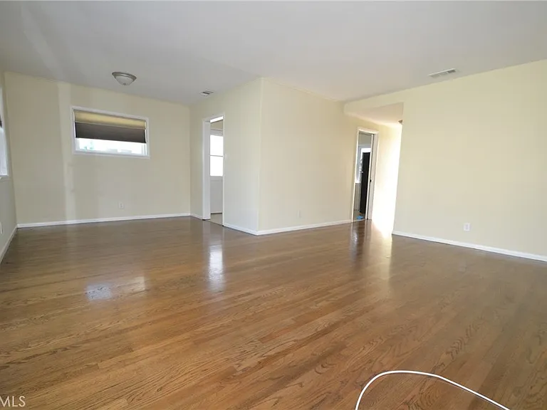 21510 Ellinwood Dr — Photo 5