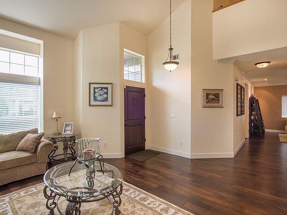 5th image of 1922 Rainier Cir