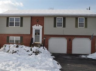 2420 Freysville Rd, Red Lion, PA 17356