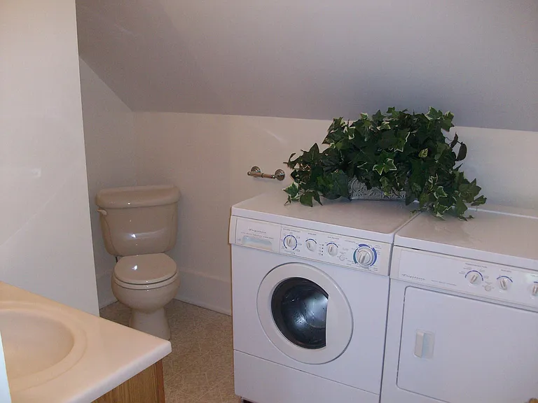 210 Williams St #3 — Photo 7