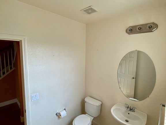 5th image of 2327 Jane Ellen Dr