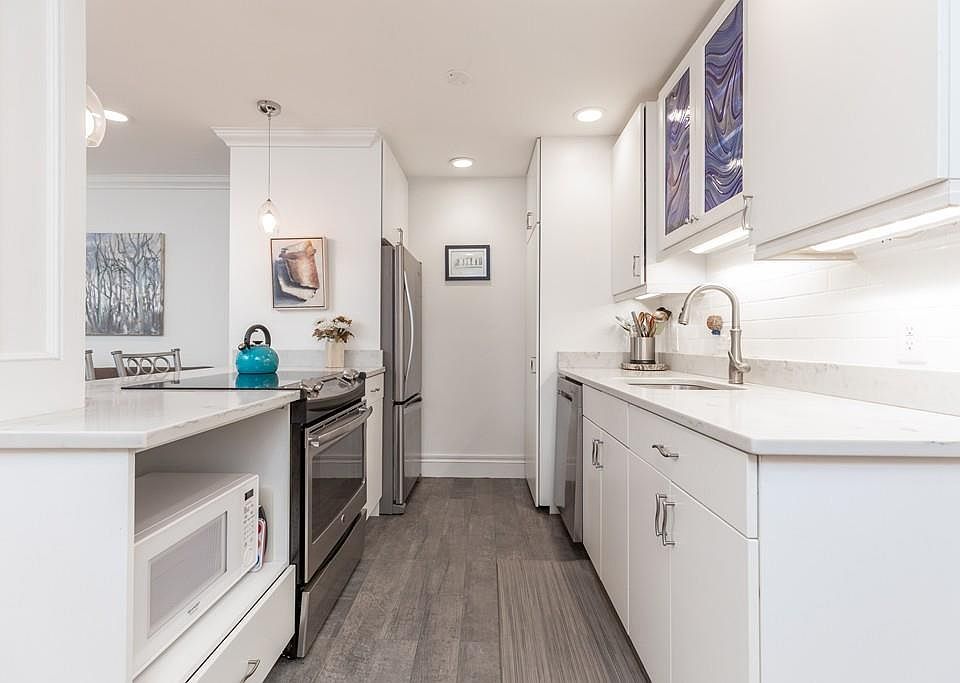 1st image of 501 Columbus Ave APT 1