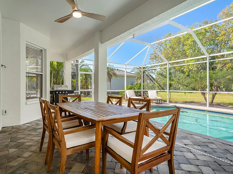 25600 Springtide Ct — Photo 36